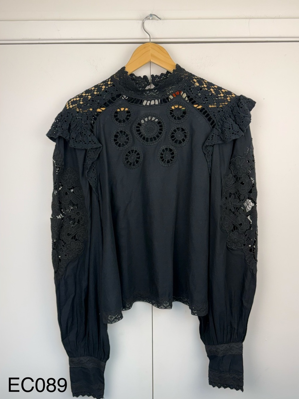 FARM Rio Black Lace Eyelet Long Sleeve Blouse Size S